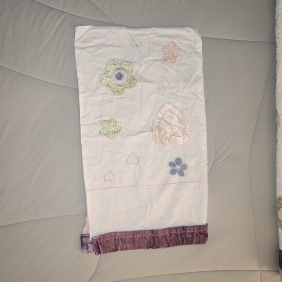 Baby Quilt Pastels 36x46 Stitched Appliqués " Isla " - Picture 4 of 5